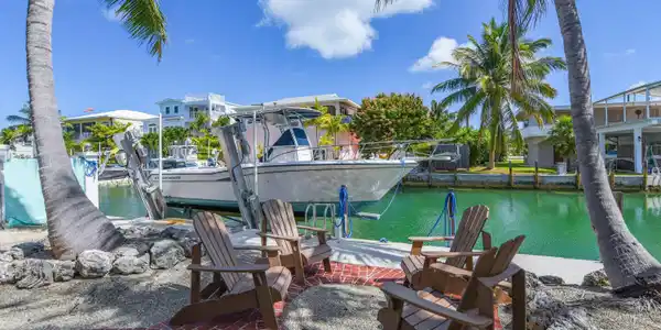 Image 4: 029-boat lift