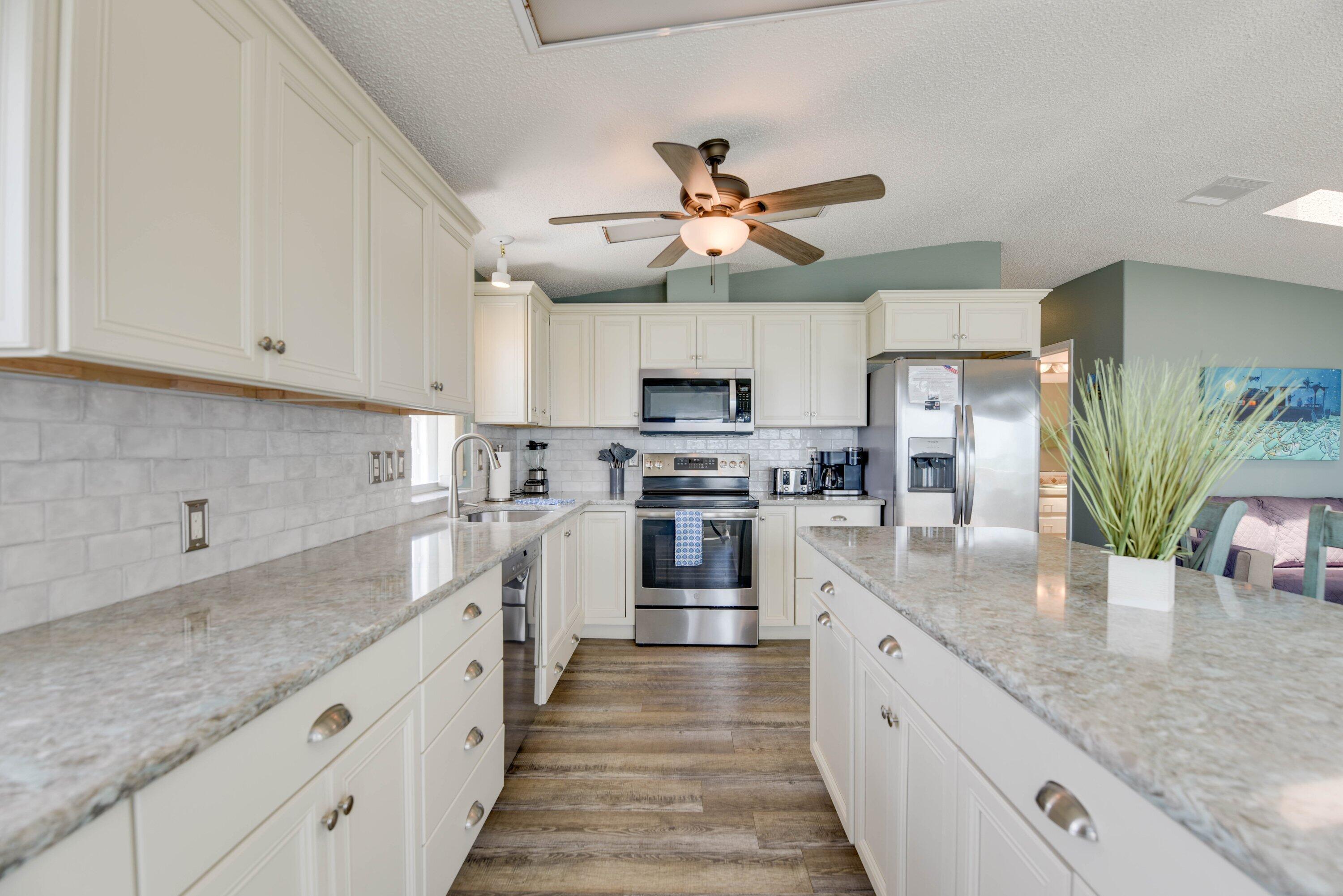 Image 3: Kitchen Stainless Steel Appliances