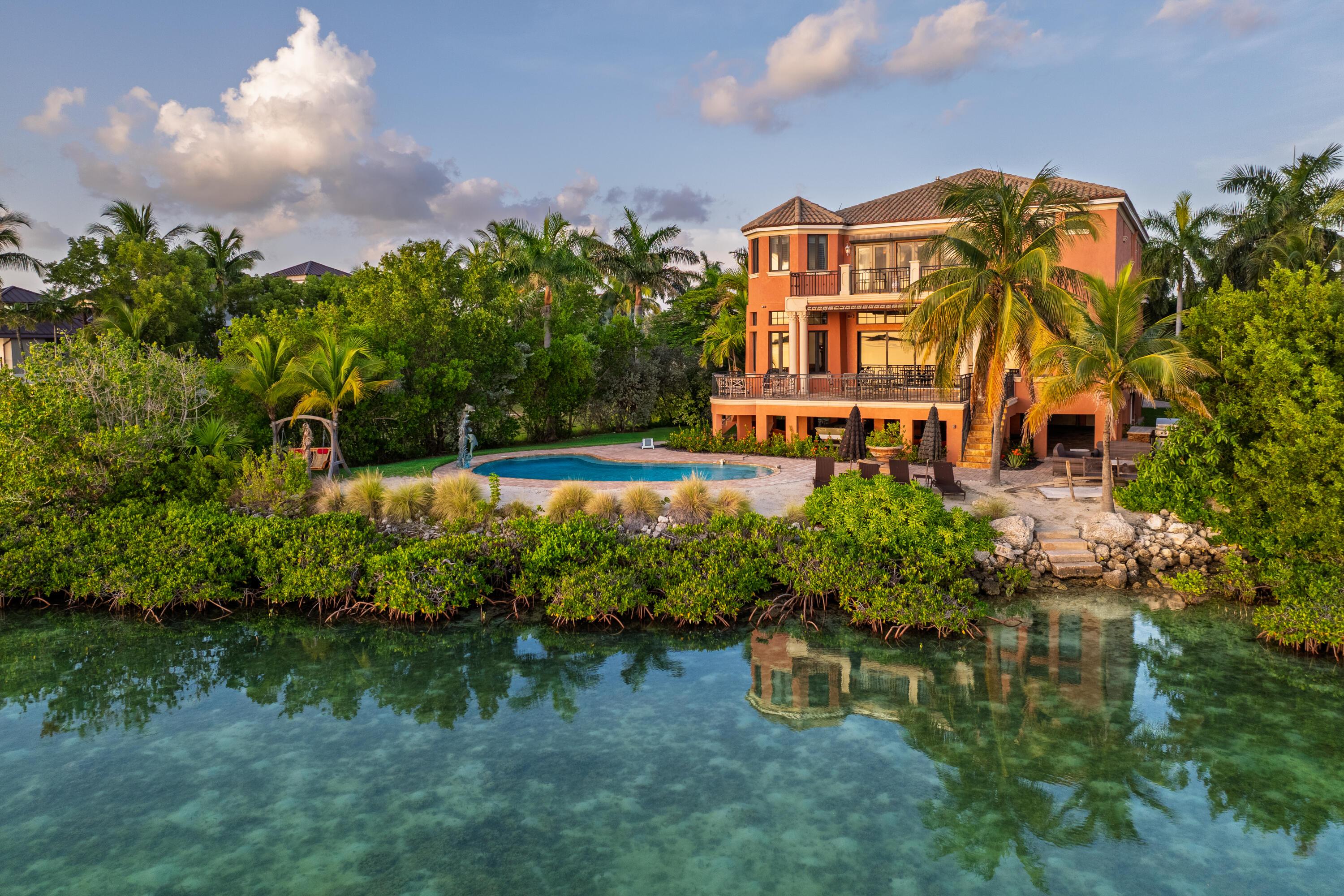 Image 1: TRULY PARADISE