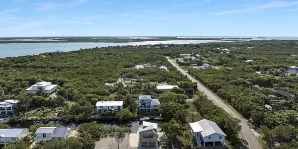 Image 3: virtual-tour-358875-02