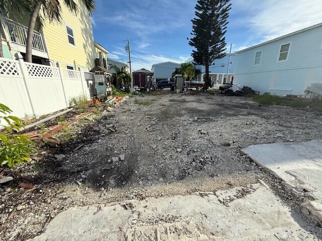 Image 4: 19 Luna Lane