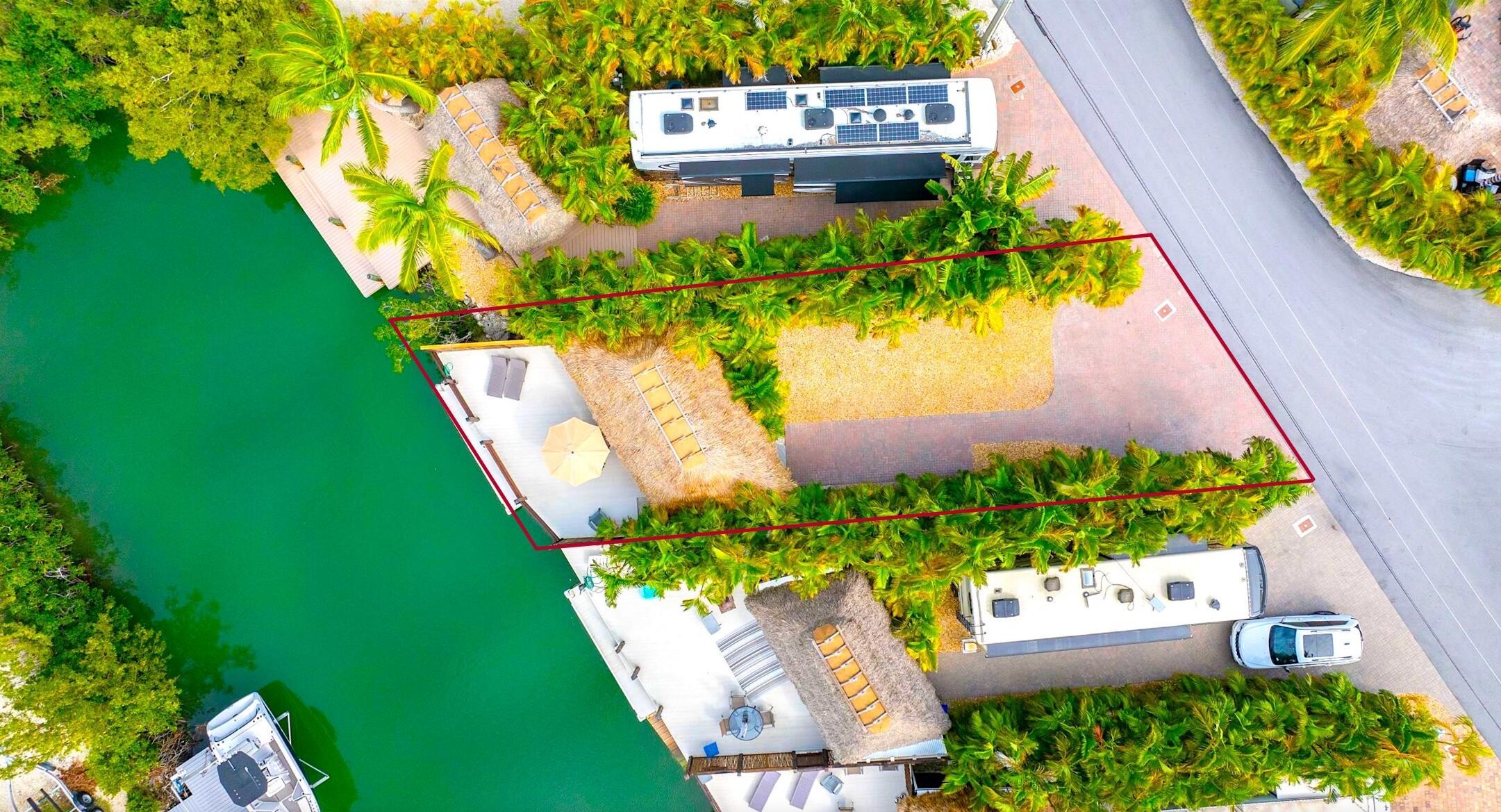 Image 4: border lines