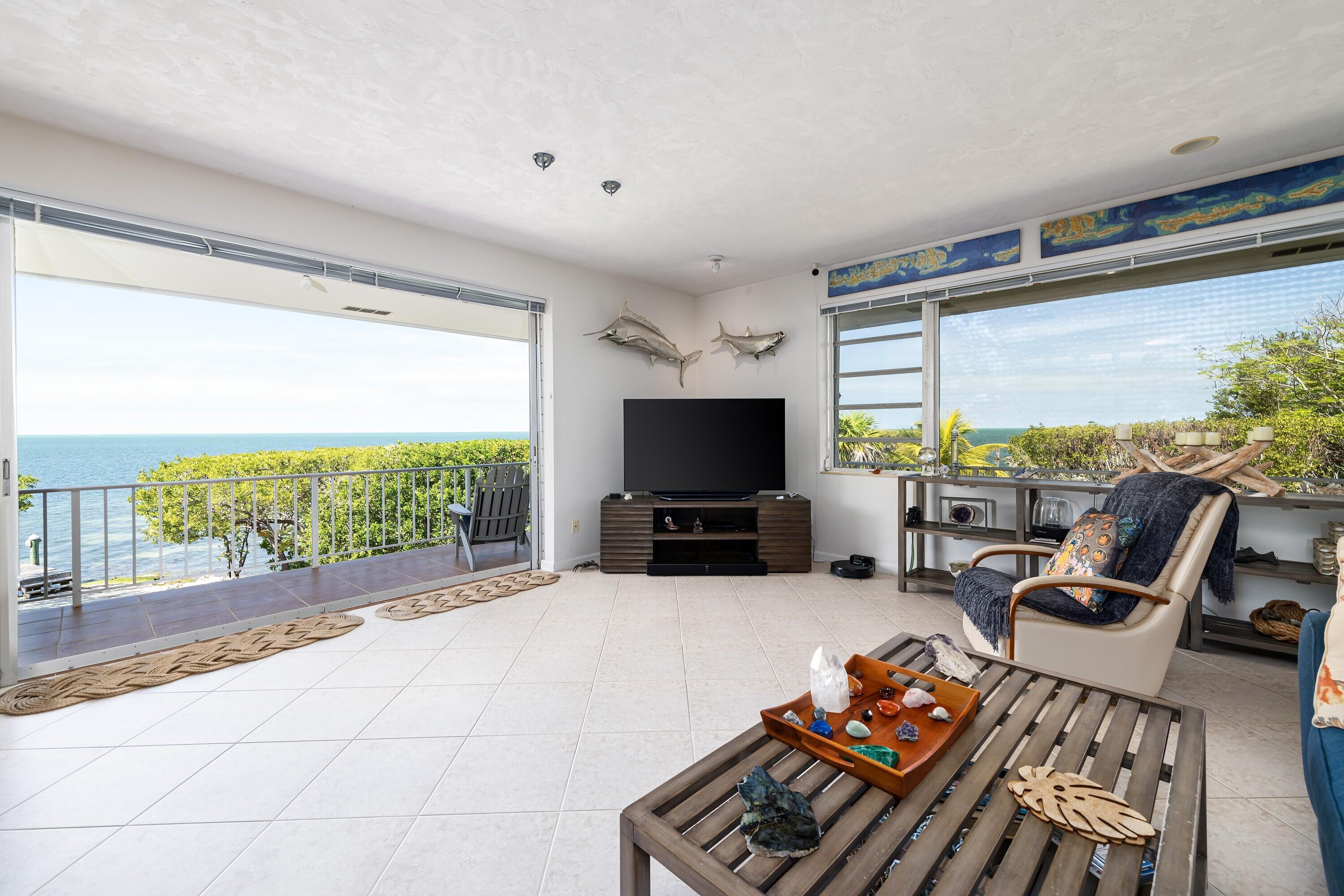 Image 2: Marathon_1401_51St_2nd_Floor_Living_Room