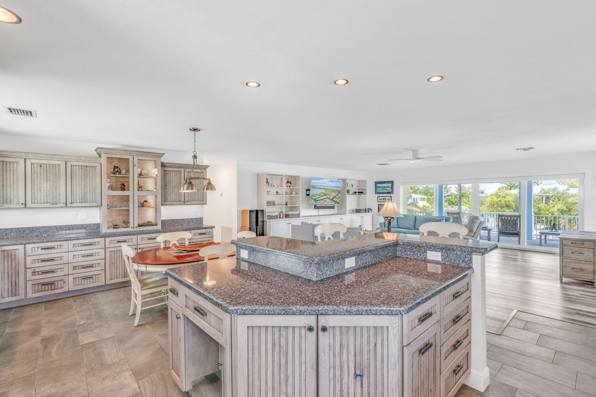 Image 3: Kitchen