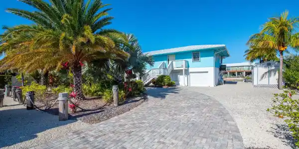 43 Venetian Way