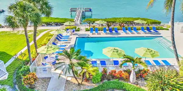 Image 3: Oceanfront Pool