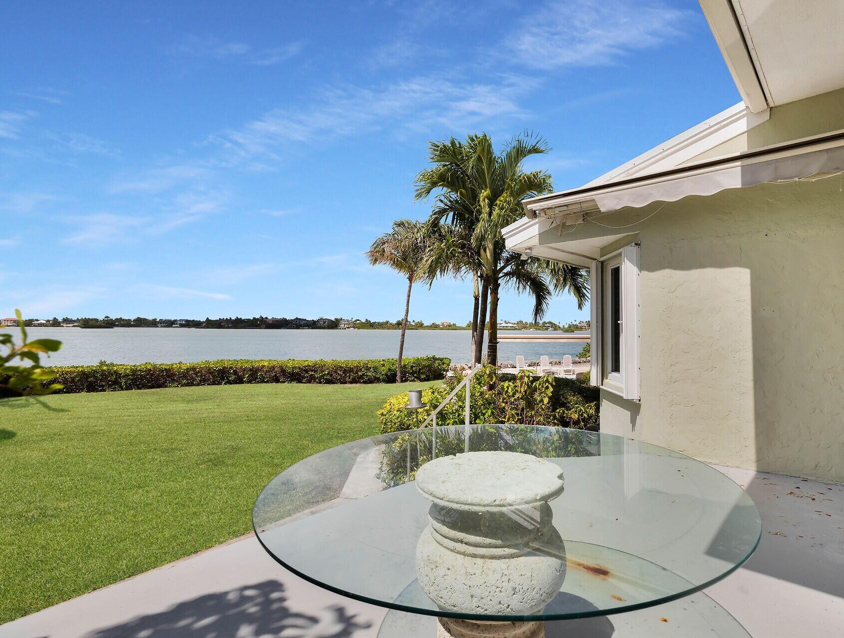 Image 4: 28 Jade porch view 2