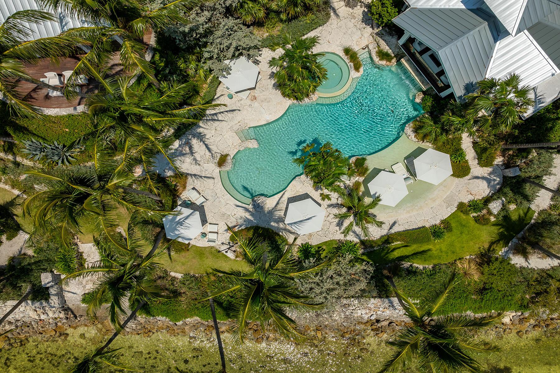 Image 4: Cocolobo Pool