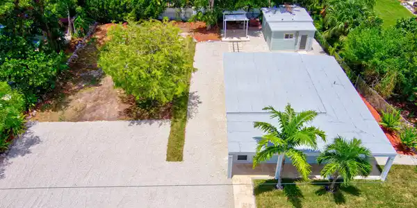 15 Seaside Avenue