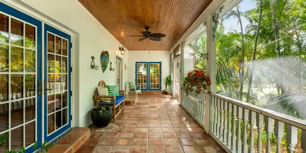 Image 3: Veranda