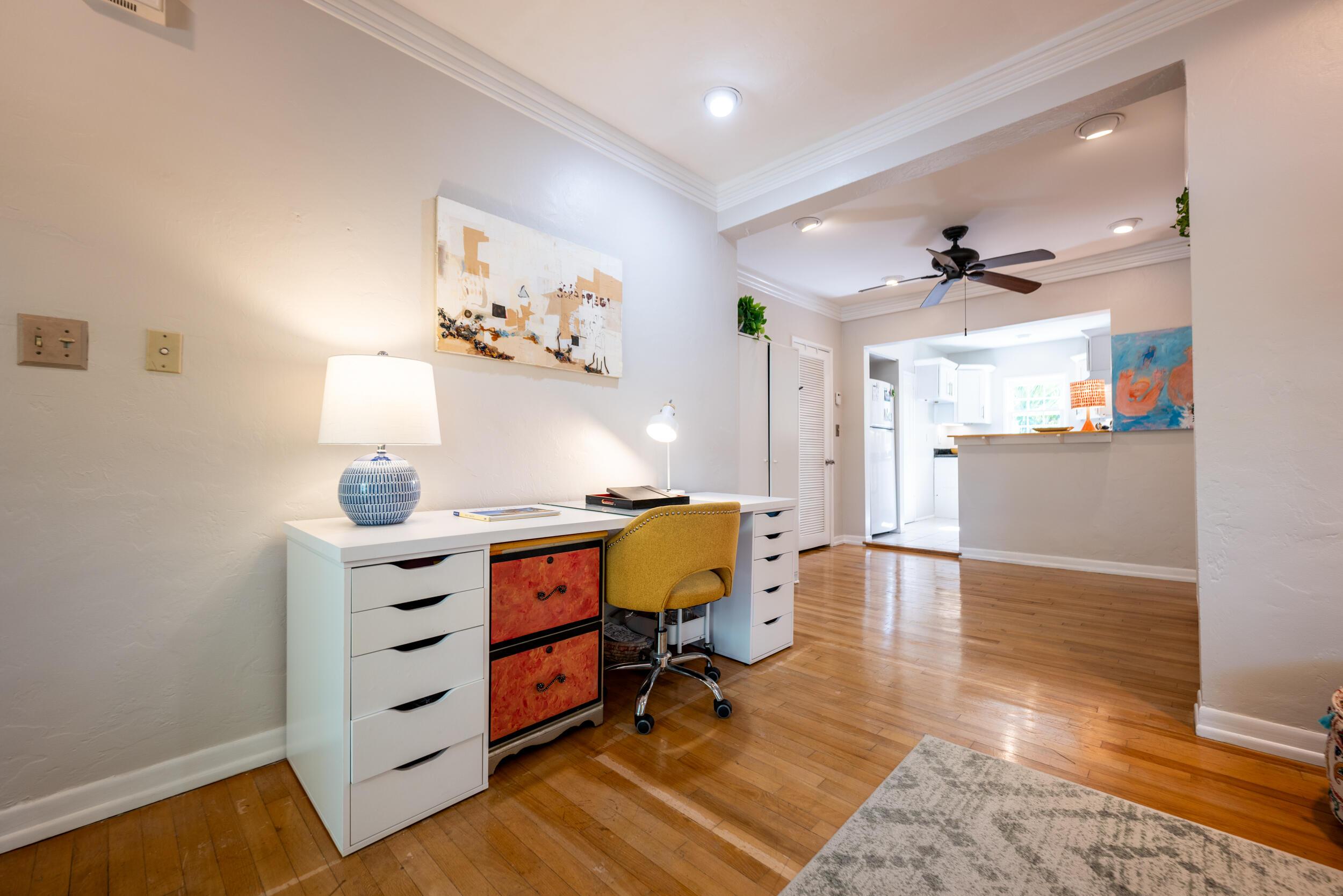 Image 4: 4 - 816 South St #4-03