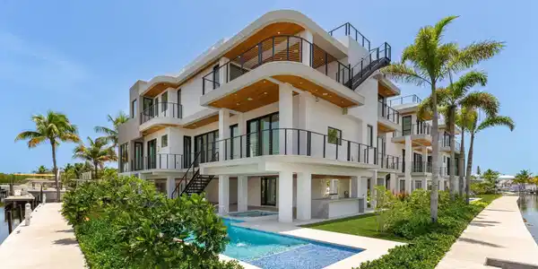 301 Buttonwood Circle