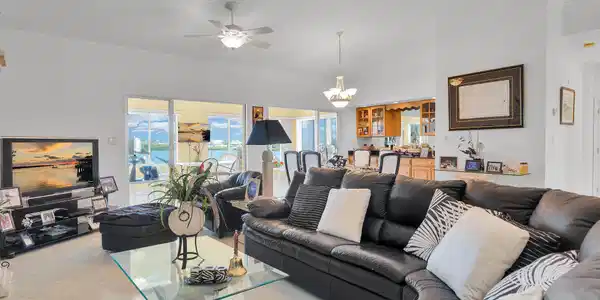 Image 4: virtual-tour-361432-mls-high-res-image-3