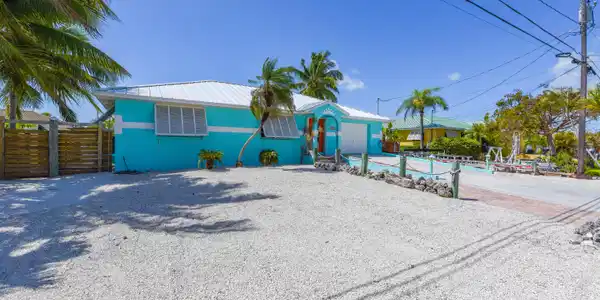 Image 2: 037-208685thAvenueWest-CudjoeKey-FL-3304