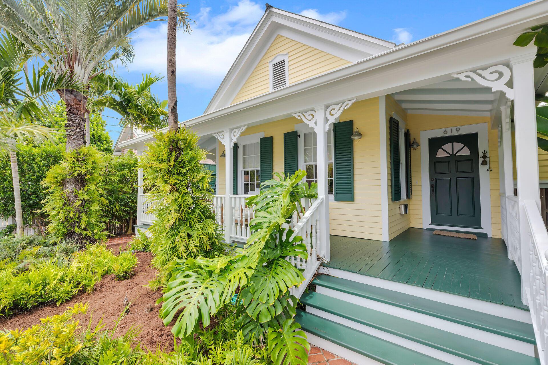 Image 4: Front Yard and Porch