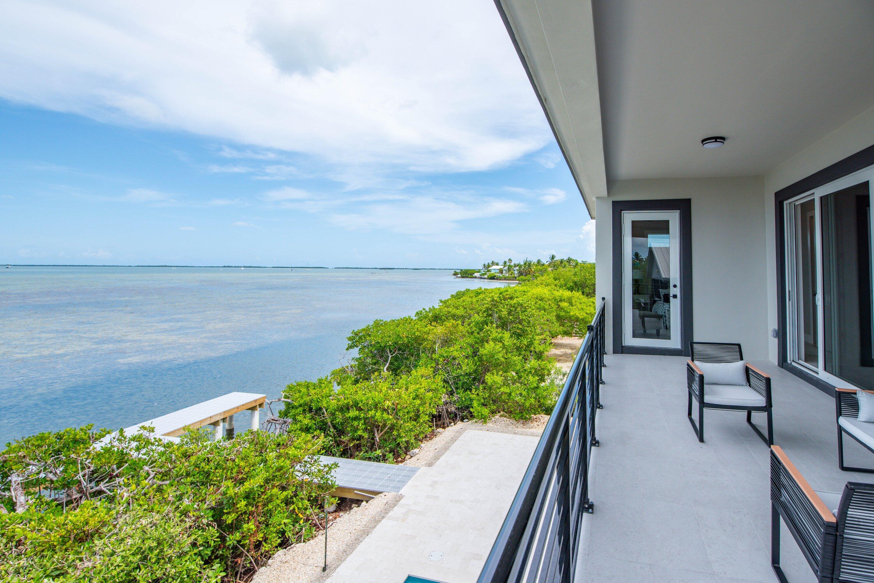 Image 2: 027-711WestIndiesDrive-SummerlandKey-FL-