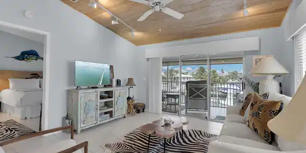 Image 3: 651 9th Street