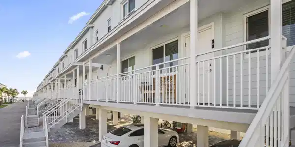 10877 Overseas Highway