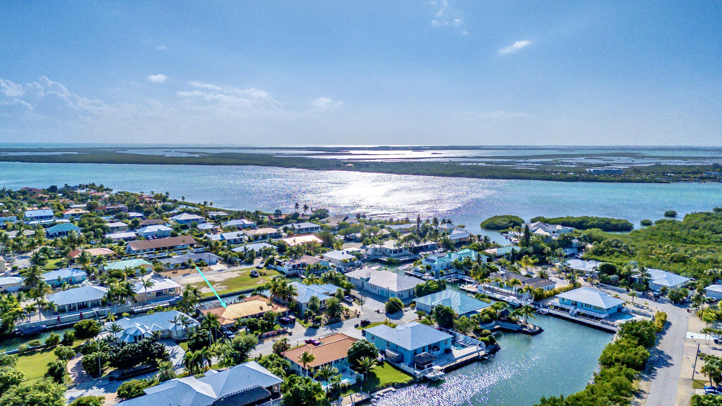 Image 4: Canal Front Home with Covered Pool (11)