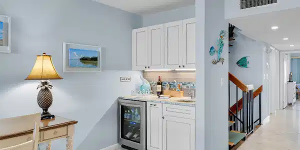 Image 4: Wet Bar - Wine Cooler