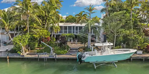 106 Bayview Isle Drive