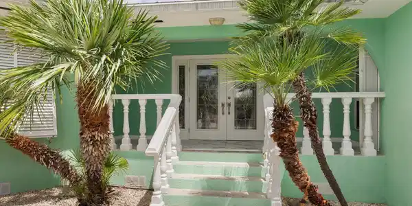 Image 3: Entrance