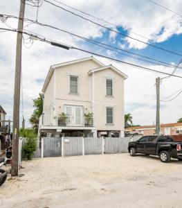 15B 8Th Avenue