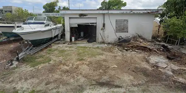 31368 Avenue I