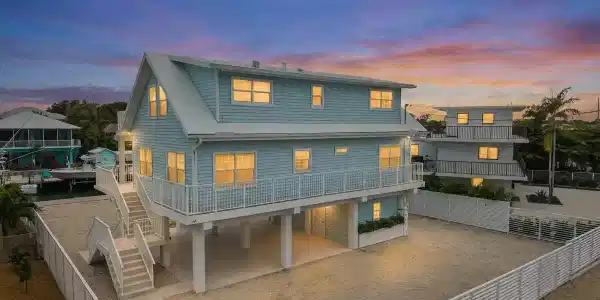 114 Harbor Drive