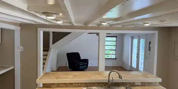 Image 3: Kitchen