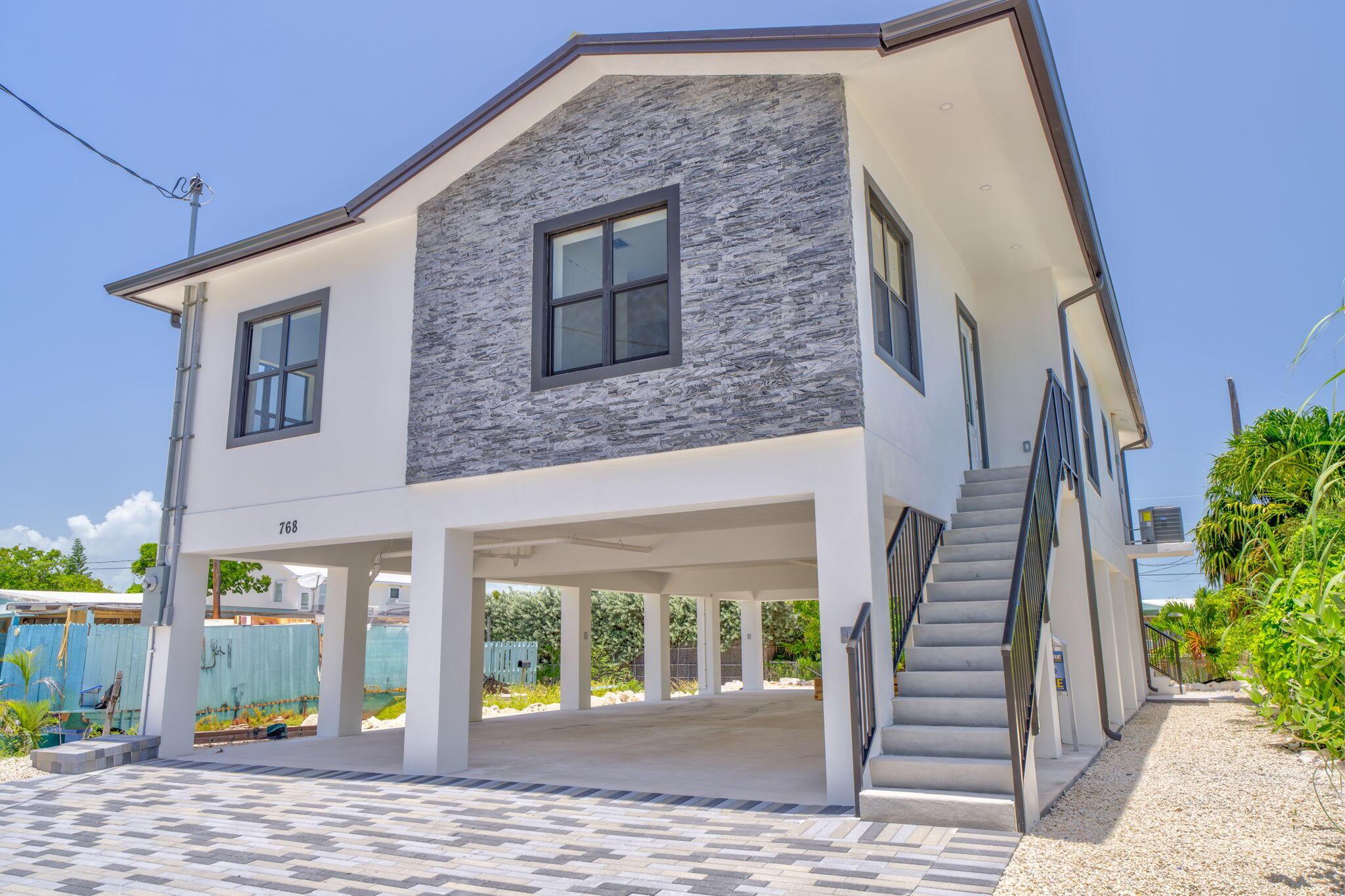 Image 3: 28-web-or-mls-768 82nd St - High Exposur