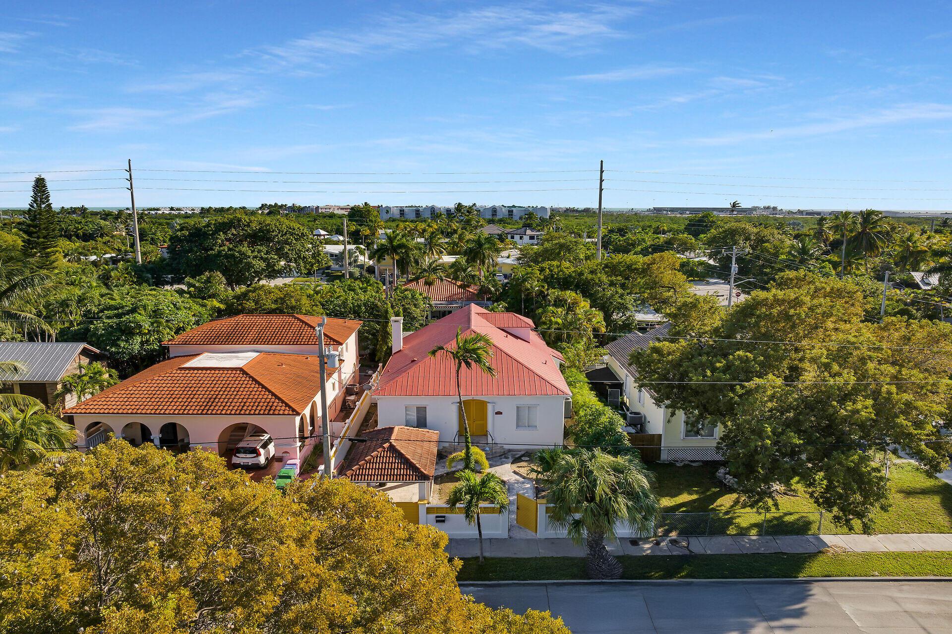 Image 2: Front of home/ neighborhood aerial