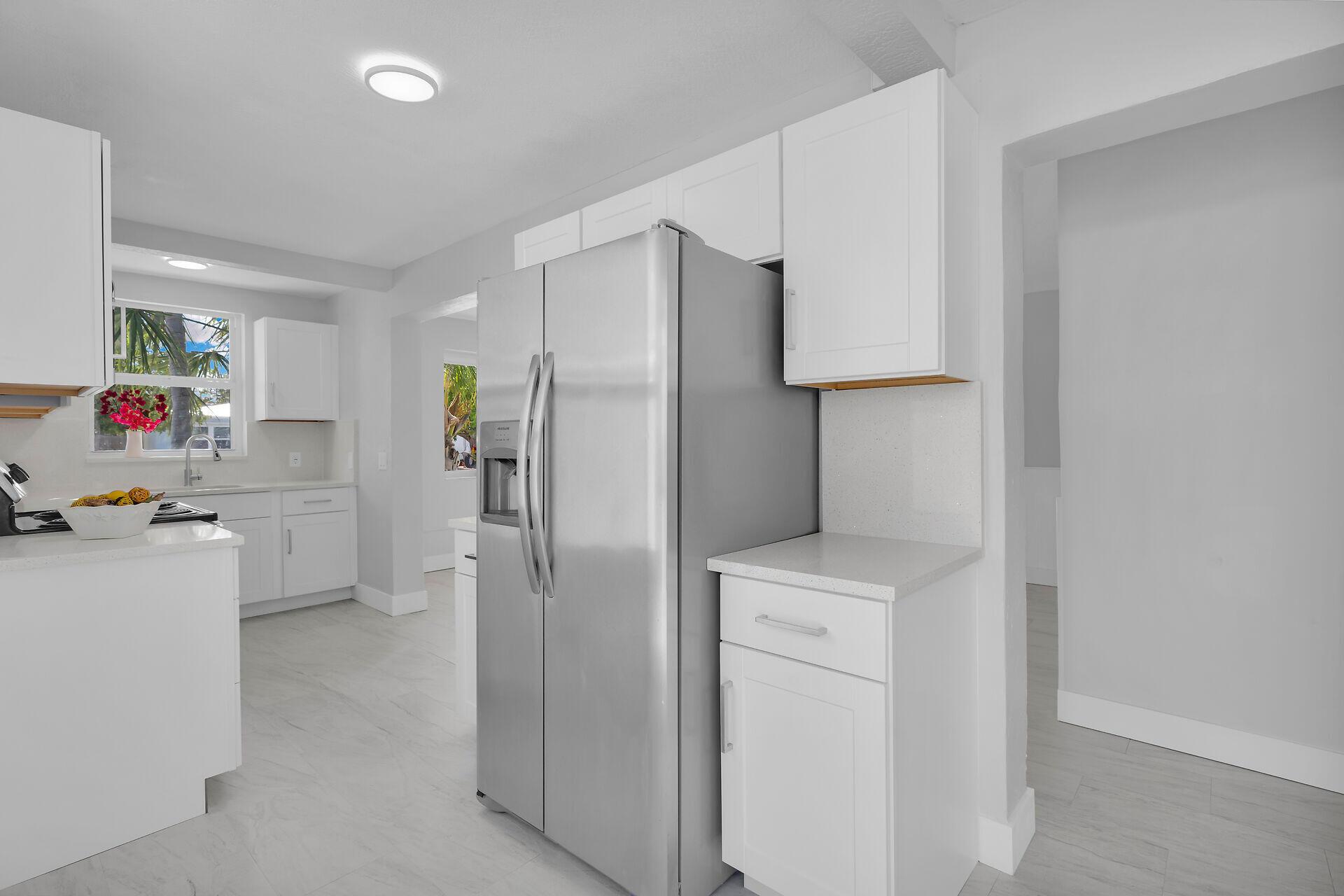 Image 4: virtual-tour-363808-05