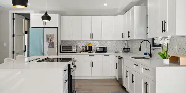 Image 3: Kitchen