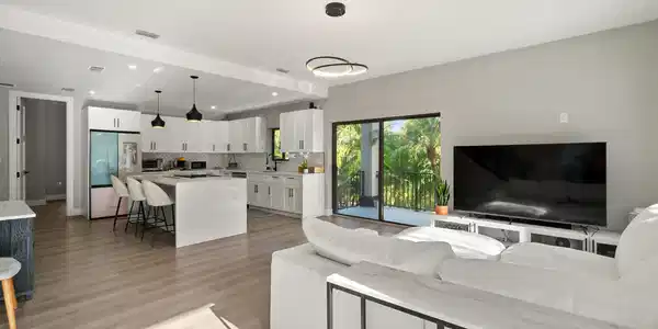 Image 4: Open Living