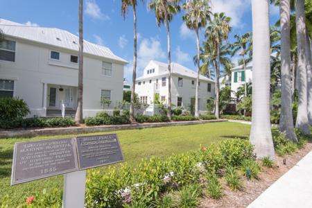 403 Emma Street