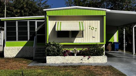 707 N Emerald Drive