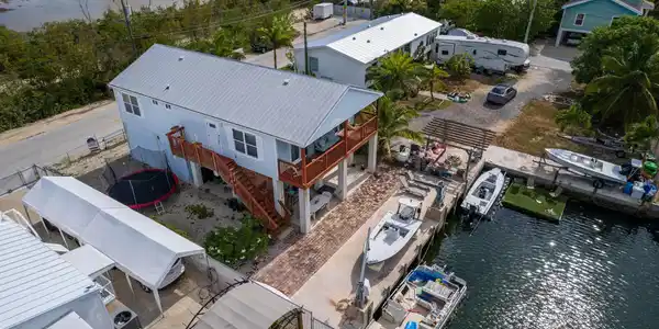 25 Puerta Drive