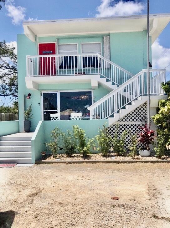 Image 1: Exterior (new paint coming soon)