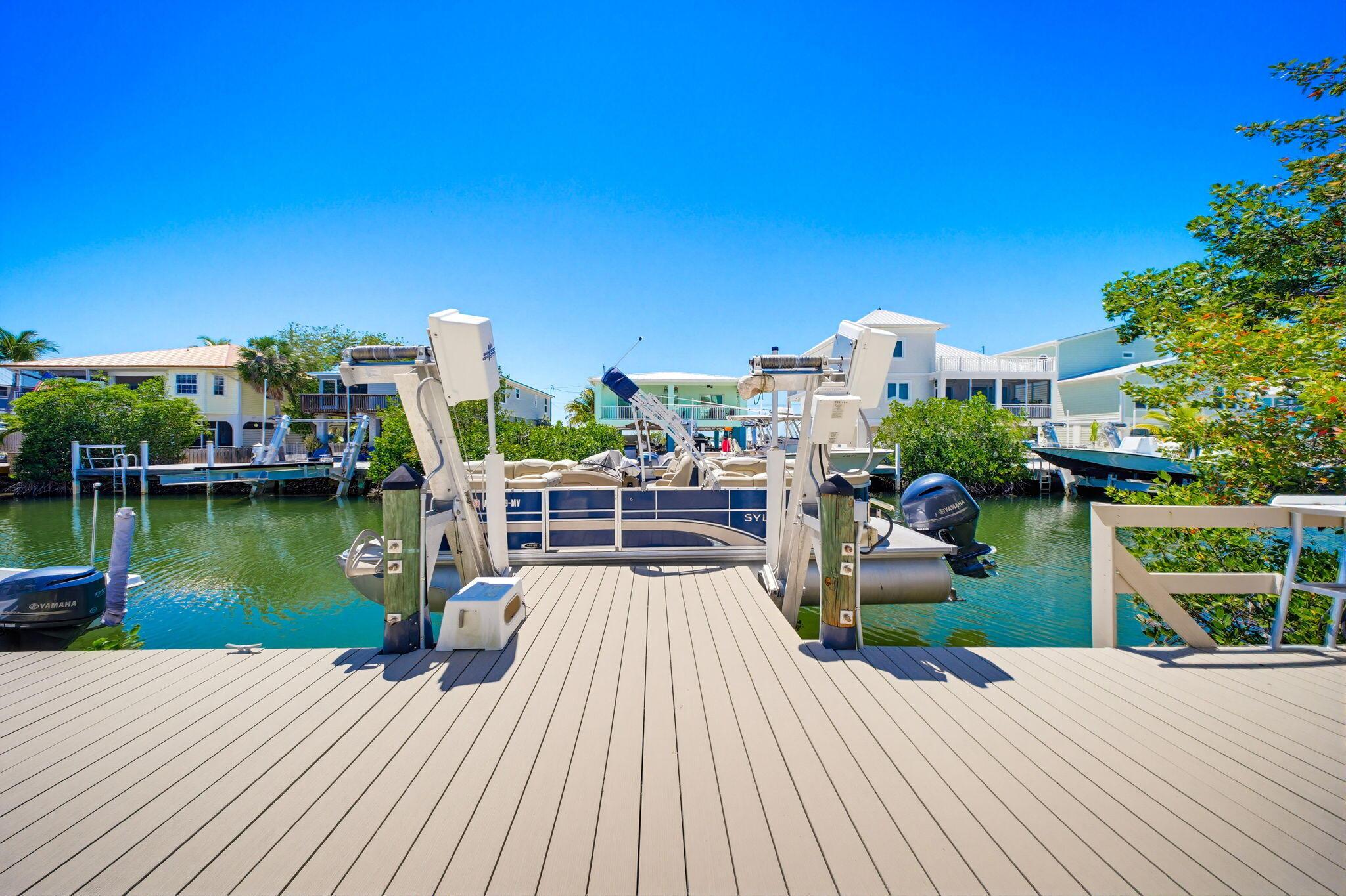 Image 2: 15,000 lb Boat Lift