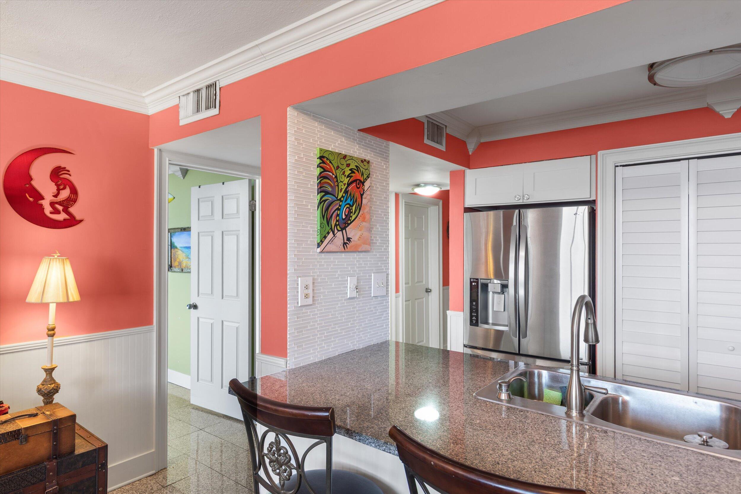Image 4: Kitchen
