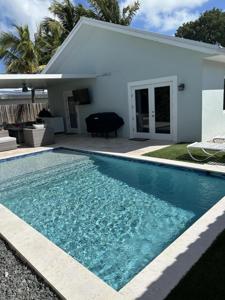 215 S Coconut Palm Boulevard