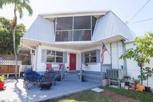 3238 Duck Avenue