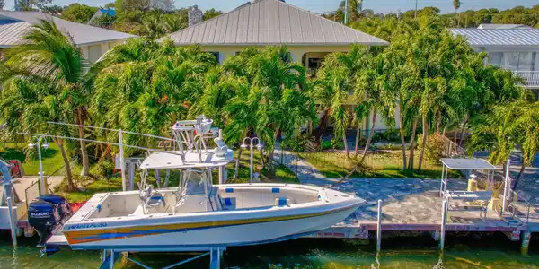 2000 Dolphin Drive