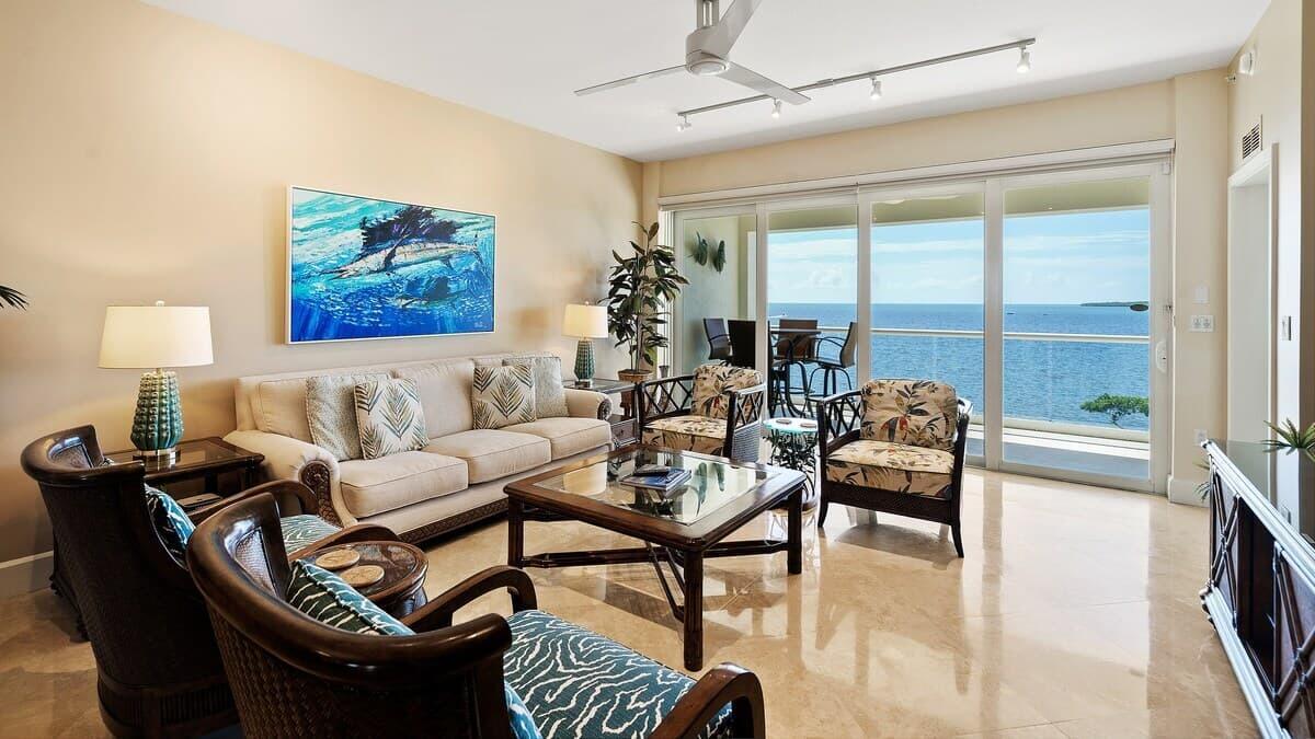 Image 2: Living Room View