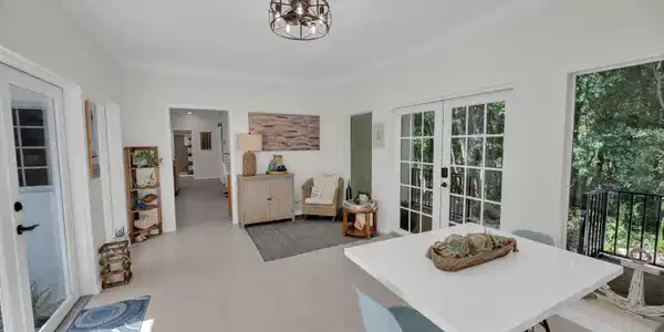 Image 3: Florida Room