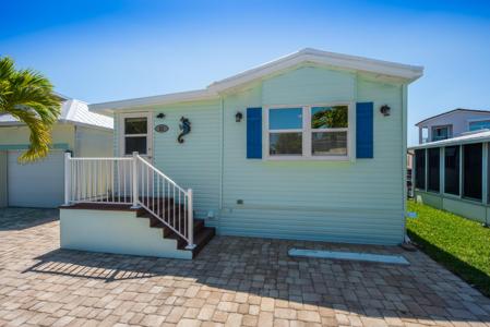 31 Nettles Boulevard