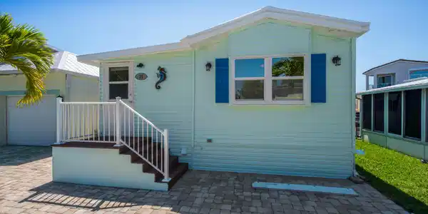 31 Nettles Boulevard