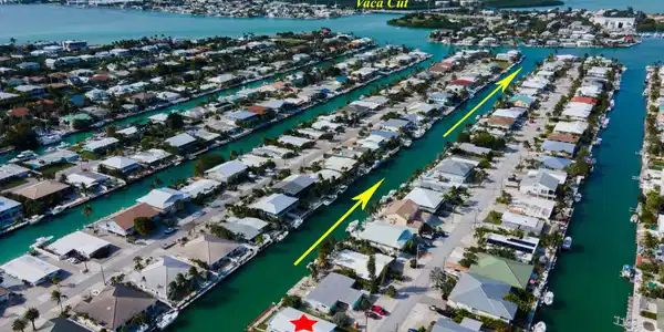 Image 4: 5 Mins To Open Ocean & Gulf