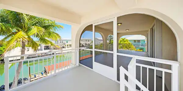 Image 3: Covered Porch Entry